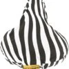 Niet Verkeerd Zadeldek Gestreept 17 X 25 Cm Polyester Zwart/wit -Fietswereld Verkoop 1077x1200 2