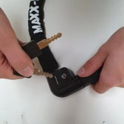 Maxx-Locks Bulls Kettingslot - Solid Pantserslot Uit Gehard Staal - Gebruik Slot Lock Motor Scooter Fiets Motorslot Scooterslot - Alternatief Voor Ketting Ringslot Cijferslot Kabelslot Beugelslot - Lengte 100CM Dikte 8MM - Zwart 18 Maxx-Locks Bulls Kettingslot - Solid Pantserslot Uit Gehard Staal - Gebruik Slot Lock Motor Scooter Fiets Motorslot Scooterslot - Alternatief Voor Ketting Ringslot Cijferslot Kabelslot Beugelslot - Lengte 100CM Dikte 8MM - Zwart -Fietswereld Verkoop 1200x1200 122