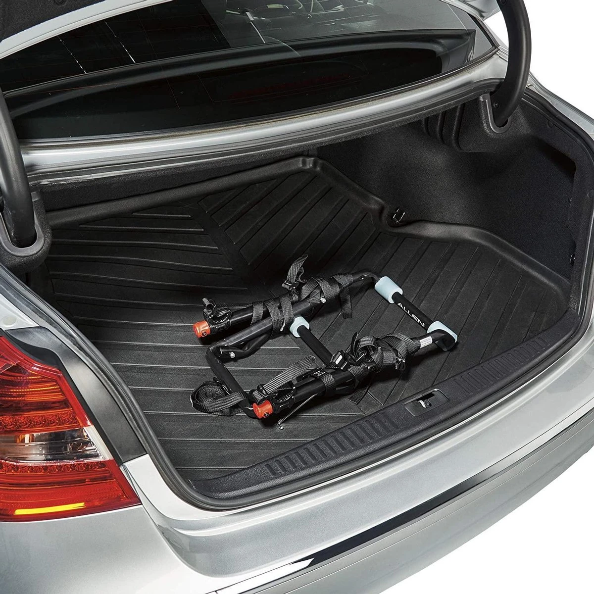 DELUXE 2-BIKE TRUNK MOUNTED CARRIER 102DN-R 6 DELUXE 2-BIKE TRUNK MOUNTED CARRIER 102DN-R - Afbeelding 4