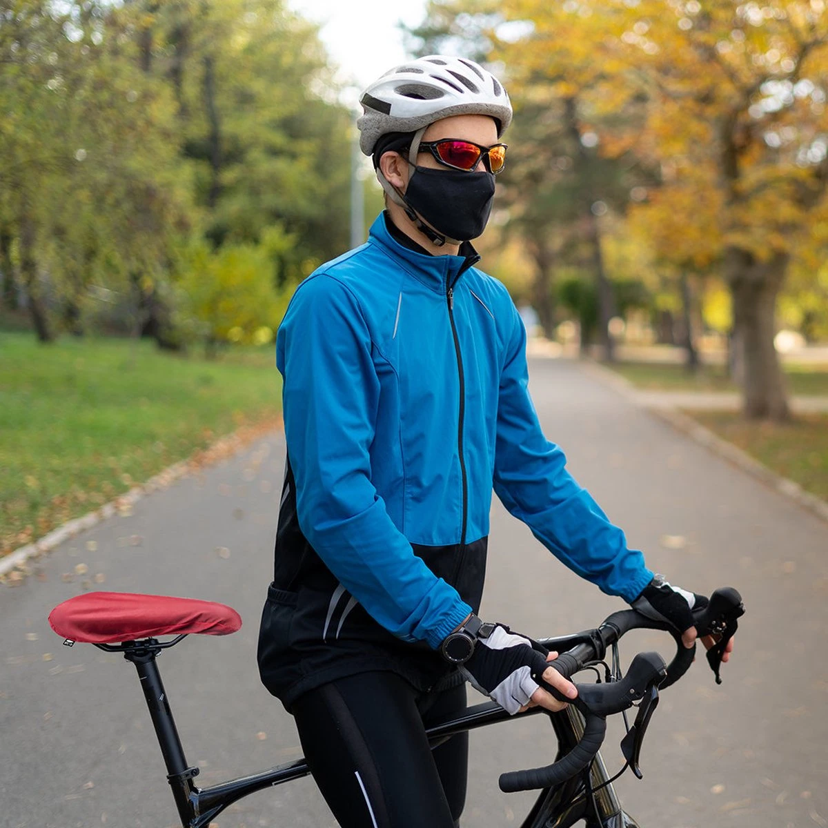 Merkloos Zadelhoes - Fietszadelhoes - Fiets Accessoires - Regen - RPET - Polyester - Rood 4 Merkloos Zadelhoes - Fietszadelhoes - Fiets Accessoires - Regen - RPET - Polyester - Rood - Afbeelding 2