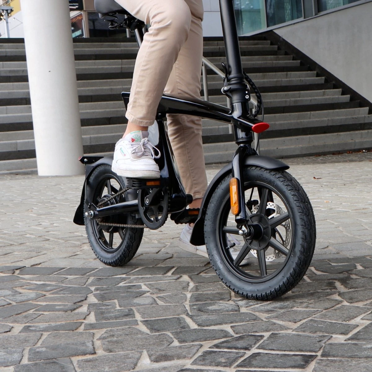 IZINQ H1 - Fiets / Vouwfiets / Elektrische Scooter - 14" Luchtbanden - Lithium 10.0Ah 36V - Zwart/Oranje - 25km/u - Volwassenen En Kinderen - Windgoo 12 IZINQ H1 - Fiets / Vouwfiets / Elektrische Scooter - 14" Luchtbanden - Lithium 10.0Ah 36V - Zwart/Oranje - 25km/u - Volwassenen En Kinderen - Windgoo - Afbeelding 10