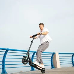 RCB Elektrische Step Voor Volwassenen | Electric Scooter |Opvouwbare E-step | 3 Versnellingen | 25 Km/u | LCD | Met App & Nederlandse Handleiding -Fietswereld Verkoop 1200x1200 826