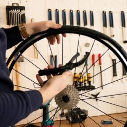 BBB Cycling EasyTire Bandenlichter - Professioneel Fietsgereedsschap - Fietsband Oplegger - Zwart - BTL-78 6 BBB Cycling EasyTire Bandenlichter - Professioneel Fietsgereedsschap - Fietsband Oplegger - Zwart - BTL-78 -Fietswereld Verkoop 1200x1200 909