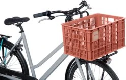 Basil Fietskrat L - Groot - 40 Liter - Rood -Fietswereld Verkoop 1200x769 2