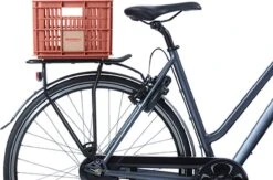 Basil Fietskrat S - Klein - 17.5 Liter - Rood -Fietswereld Verkoop 1200x791 3