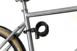 AXA Resolute 8/150 Kabelslot – Slot Voor Fietsen - Gebruiksvriendelijk - 150 Cm Lang - Diameter 8 Mm - Zwart 14 AXA Resolute 8/150 Kabelslot – Slot Voor Fietsen - Gebruiksvriendelijk - 150 Cm Lang - Diameter 8 Mm - Zwart -Fietswereld Verkoop 1200x799 3