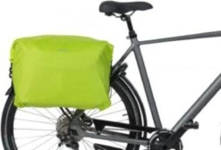 Basil Keep Dry And Clean Regenhoes - Horizontaal - Neongeel -Fietswereld Verkoop 1200x815 2