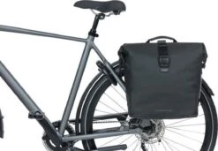Basil SoHo Dubbele Fietstas MIK - Zwart - 41 Liter -Fietswereld Verkoop 1200x831 2