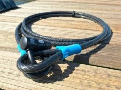 Pro-tect Cobalt Kabelslot 2,5 Meter Lang | ø20mm X 250cm | ART1 En VBV Keuring | Staalkabel Met Lussen En Hangslot | Slot Tuinmeubelen Terras Bootslot Jet Ski -Fietswereld Verkoop 1200x898 2