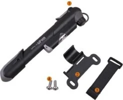 Giyo - Mini Fietspomp - Compact Achter Bidonhouder - Zwart - MTB - Race Fiets - Mountainbike - Hollands Ventiel - Frans Ventiel - Autoventiel -Fietswereld Verkoop 1200x972