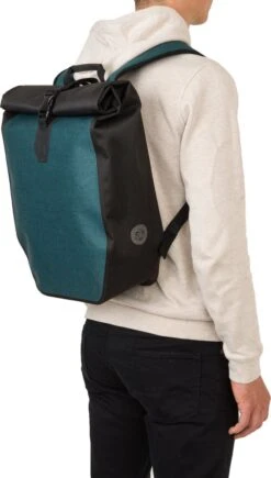 AGU Rugzak Shelter - Blauw - 21L - Waterdicht - Roll-top -Fietswereld Verkoop 681x1200