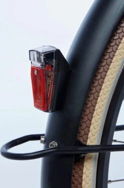 Cortina U4 - Stadsfiets - D50 - Jet Black Matt - R3 -Fietswereld Verkoop 790x1200 2