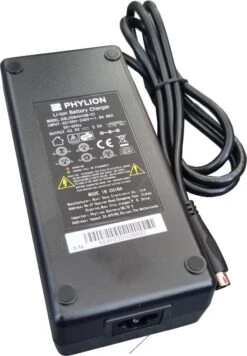 Stella Acculader - Elektrische Fietsoplader - 5-polig - Ronde Aansluiting -Fietswereld Verkoop 832x1200 1