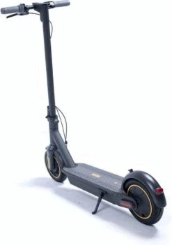 Ninebot By Segway Kickscooter Max G30 -Fietswereld Verkoop 844x1200 1
