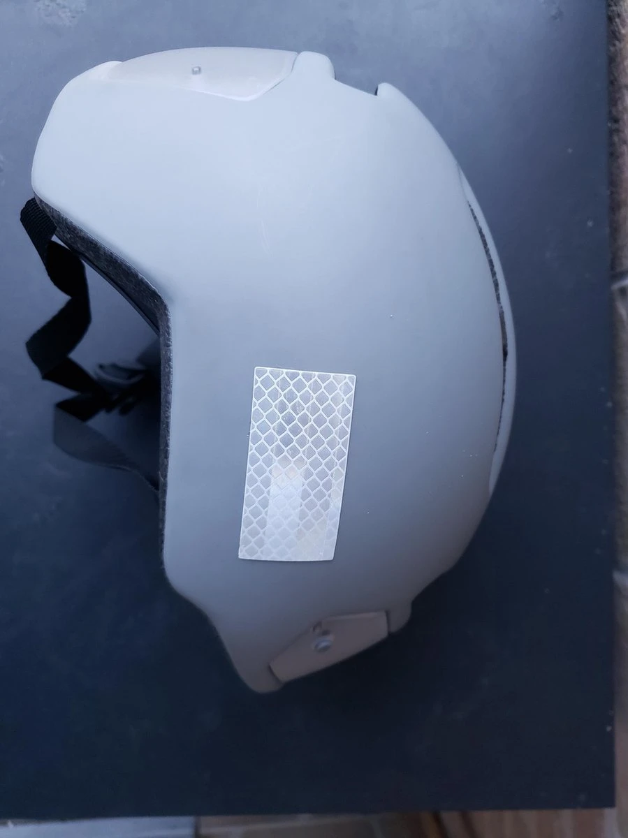 Reflecterende Stickers Set 10 St (6 Cm Lang / 3 Cm Breed) - Klasse 1 - Fiets, Aanhangwagen, Paaltjes,... 8 Reflecterende Stickers Set 10 St (6 Cm Lang / 3 Cm Breed) - Klasse 1 - Fiets, Aanhangwagen, Paaltjes,... - Afbeelding 6