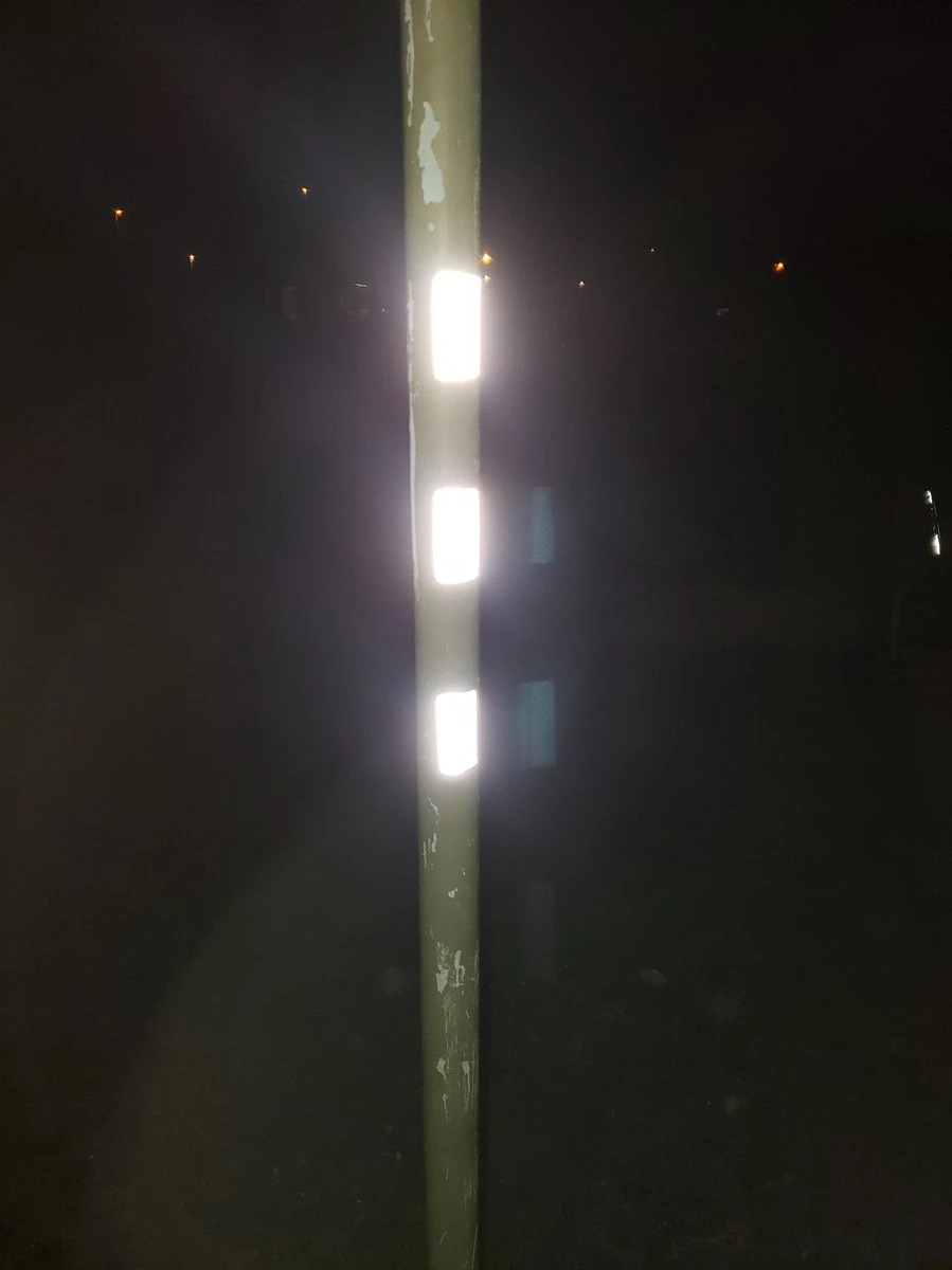 Reflecterende Stickers Set 10 St (6 Cm Lang / 3 Cm Breed) - Klasse 1 - Fiets, Aanhangwagen, Paaltjes,... 5 Reflecterende Stickers Set 10 St (6 Cm Lang / 3 Cm Breed) - Klasse 1 - Fiets, Aanhangwagen, Paaltjes,... - Afbeelding 3