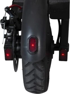 Denver Elektrische Step Volwassenen 20 Km/u - Tot 18km Actieradius - 350W - Inklapbaar - 8.5" Wielen - Aluminium Frame - LED Verlichting - SEL-85350 - Zwart 20 Denver Elektrische Step Volwassenen 20 Km/u - Tot 18km Actieradius - 350W - Inklapbaar - 8.5" Wielen - Aluminium Frame - LED Verlichting - SEL-85350 - Zwart -Fietswereld Verkoop 900x1200 17